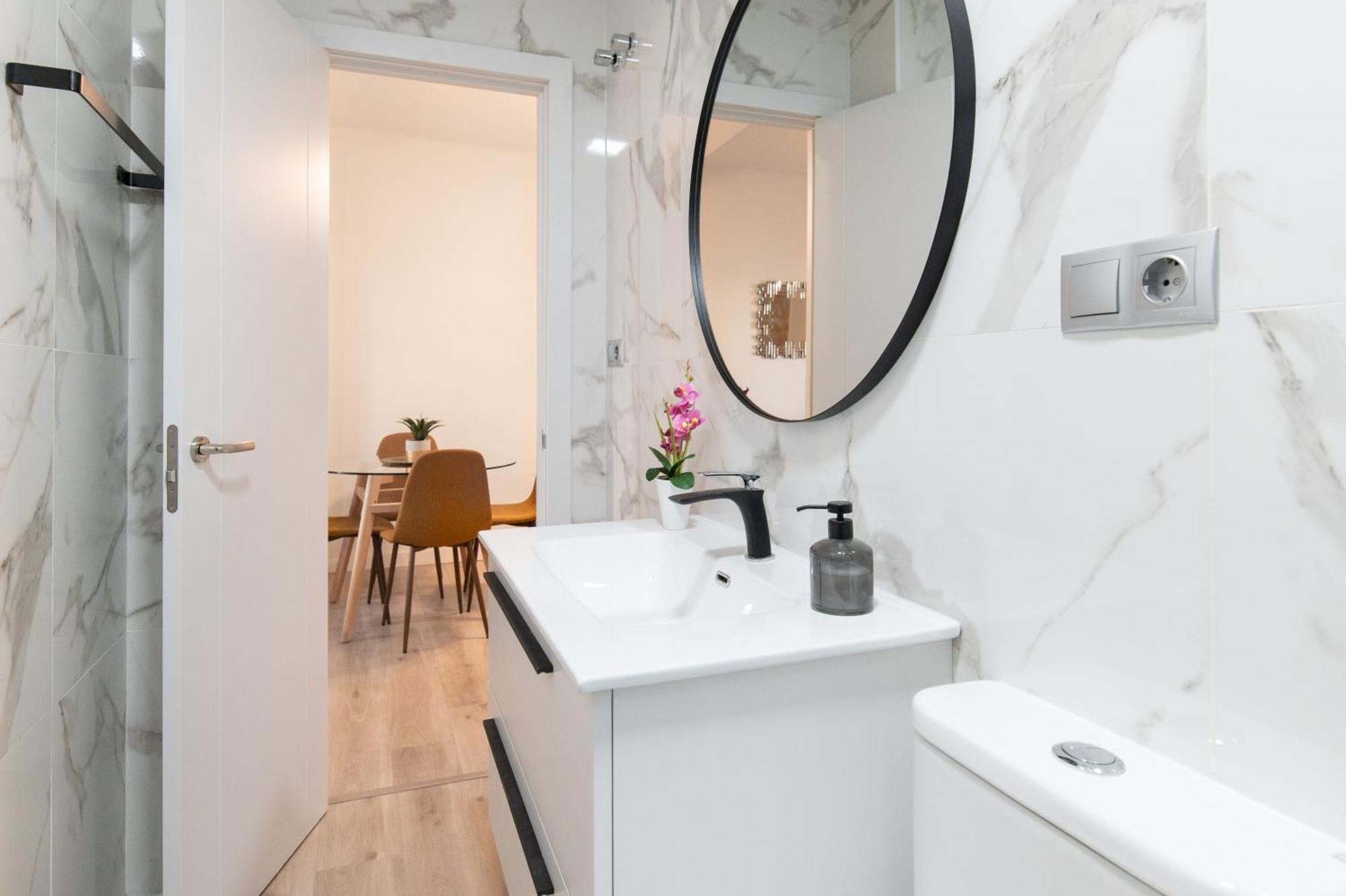 Apartamento Triana Habitame Inmobiliaria Sevilla Eksteriør bilde