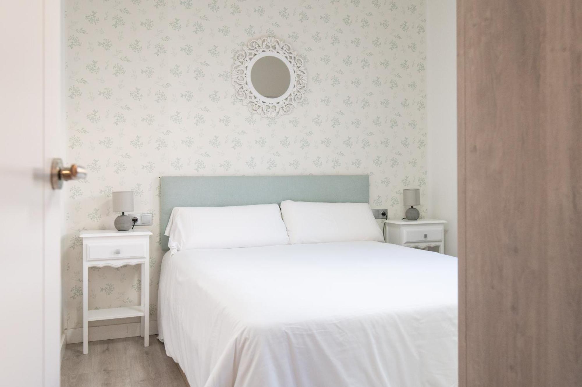 Apartamento Triana Habitame Inmobiliaria Sevilla Eksteriør bilde
