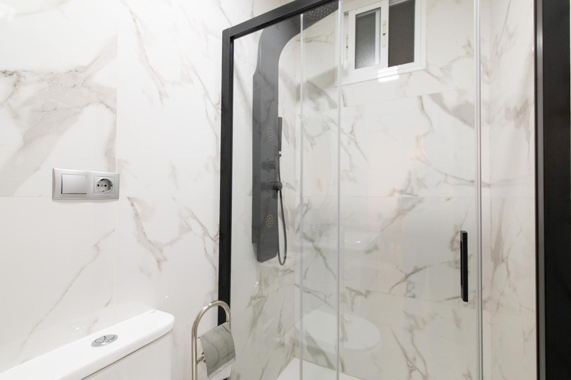 Apartamento Triana Habitame Inmobiliaria Sevilla Eksteriør bilde