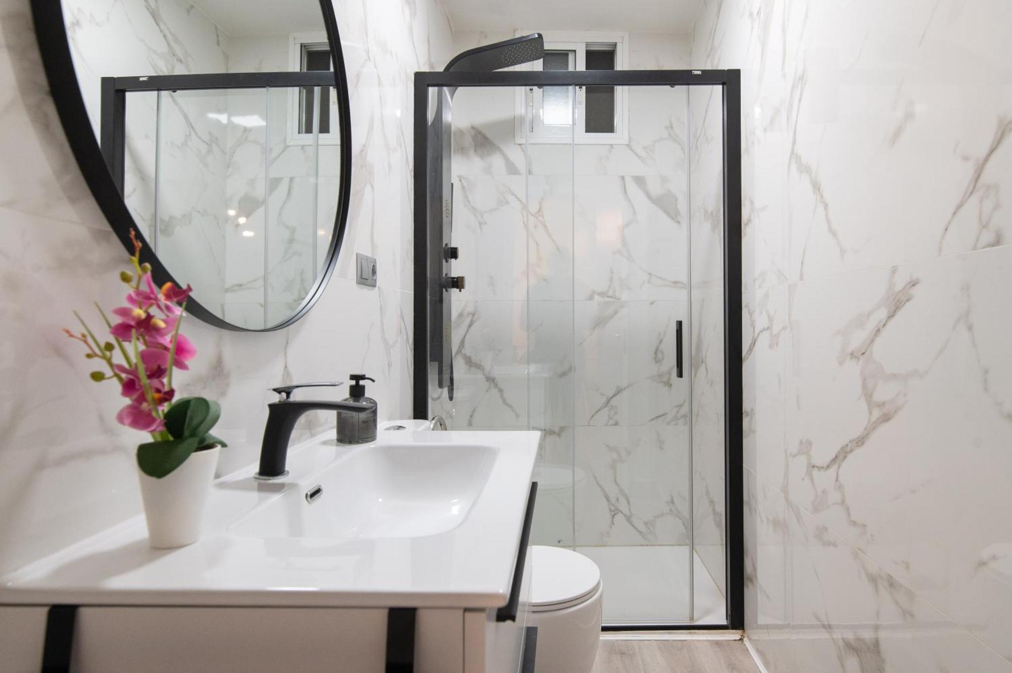 Apartamento Triana Habitame Inmobiliaria Sevilla Eksteriør bilde