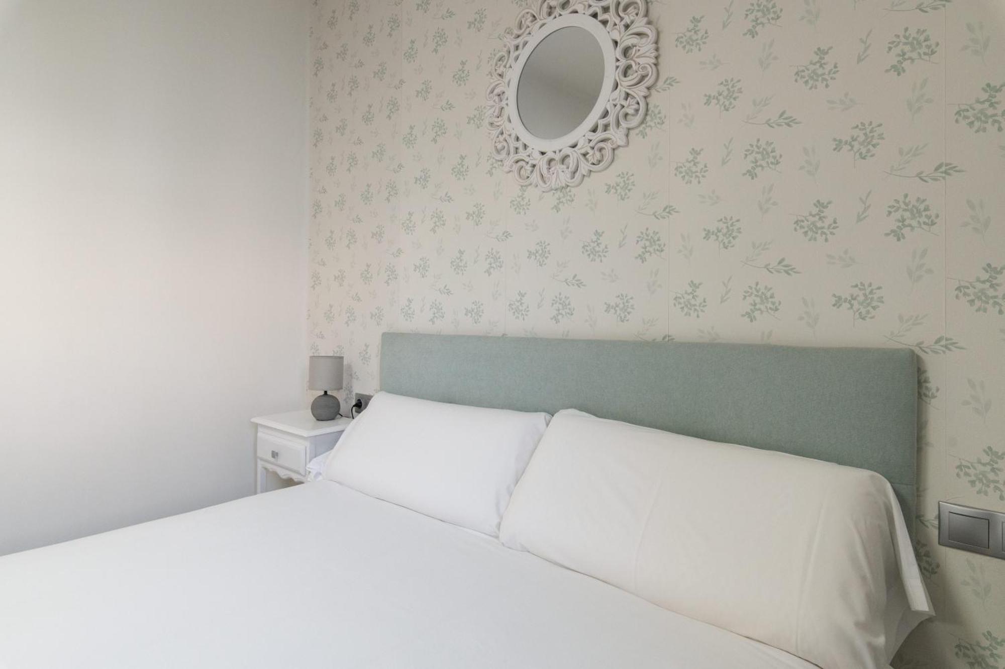 Apartamento Triana Habitame Inmobiliaria Sevilla Eksteriør bilde