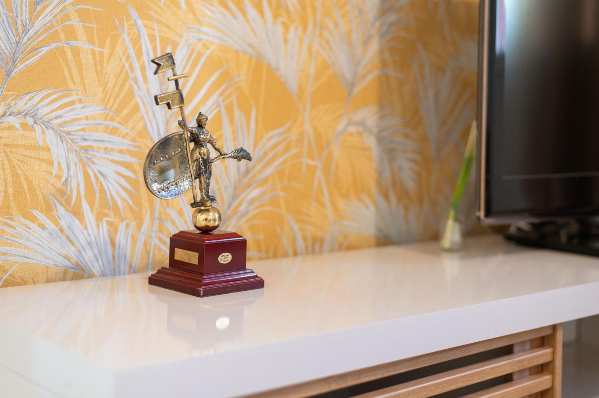 Apartamento Triana Habitame Inmobiliaria Sevilla Eksteriør bilde
